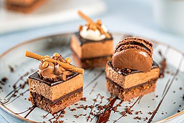 Choco mousse ganache met macaron